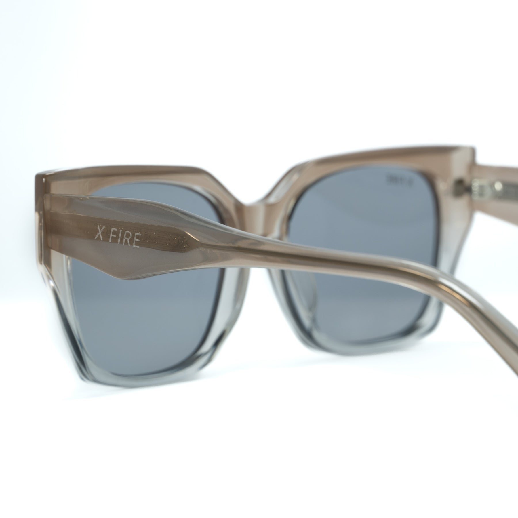 Lente de sol beige Alessa / Gris UV400 X FIRE