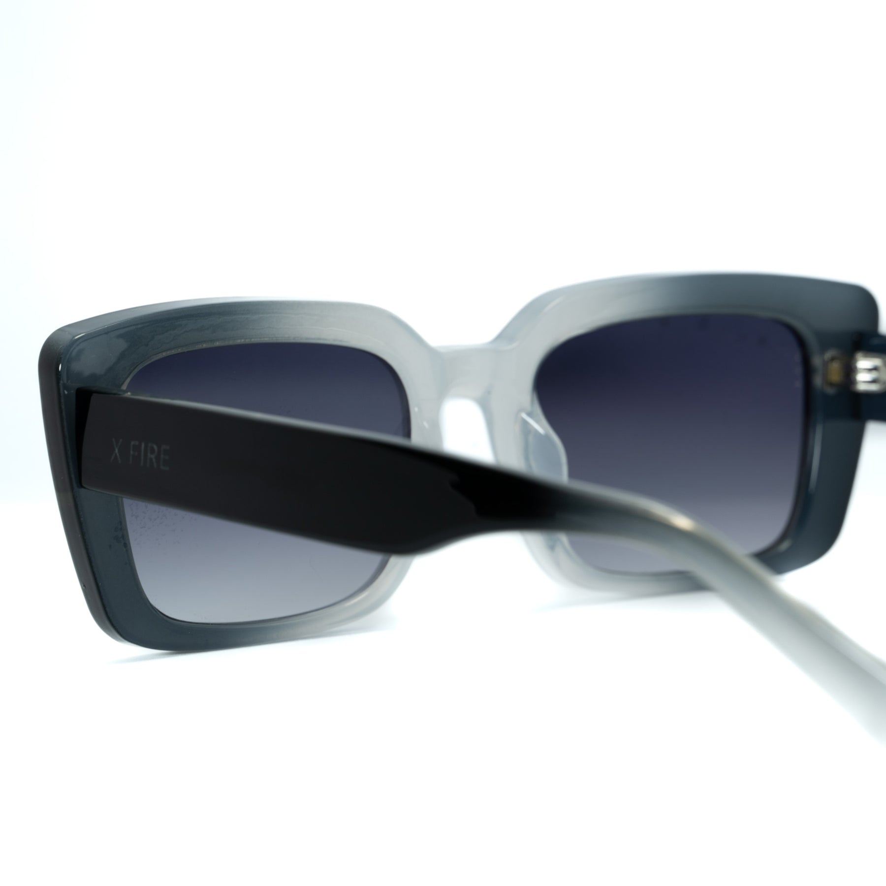 Lente de sol Negro y Blanco Misso / Gris UV400 X FIRE