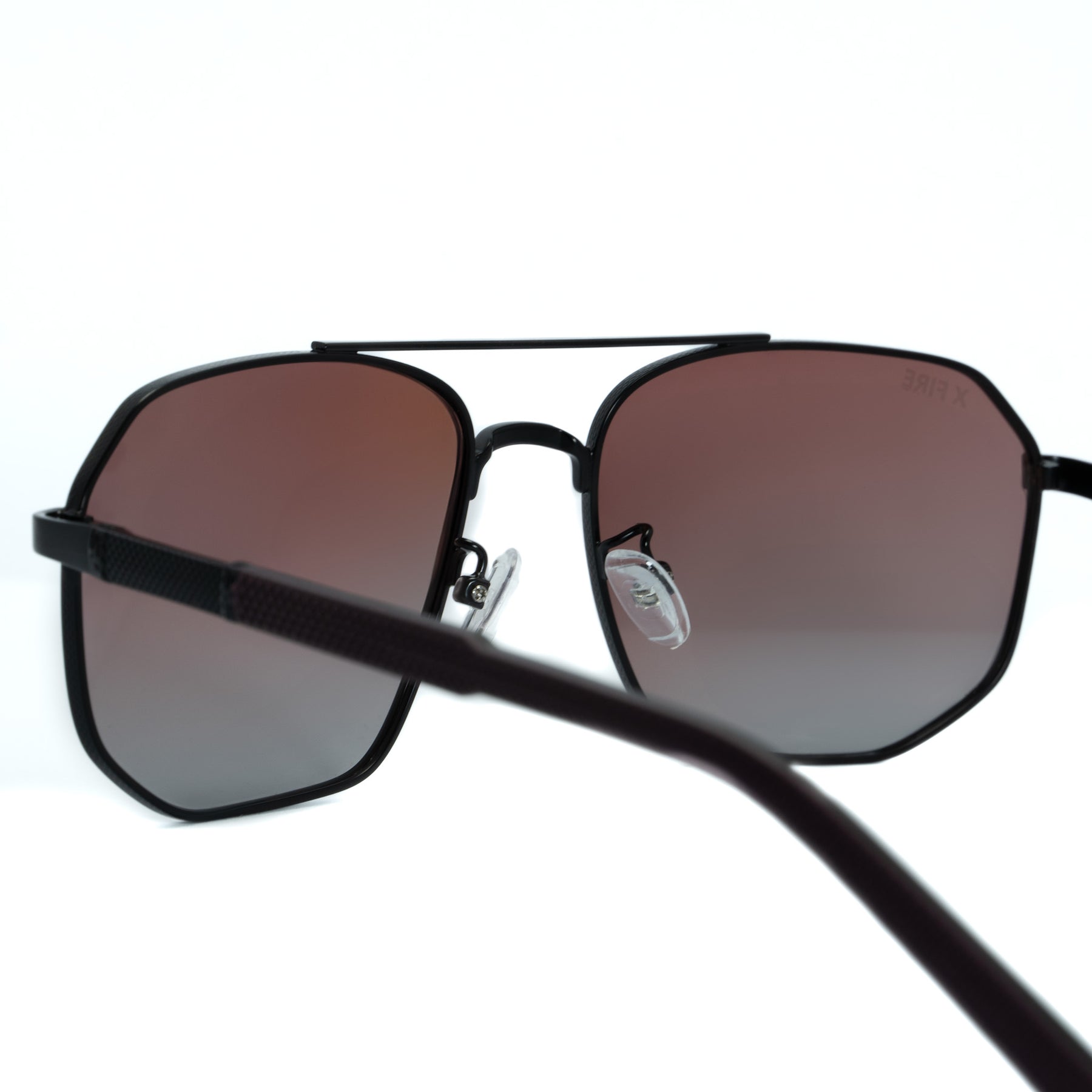 MONTELLA BLACK | RED MIRROR