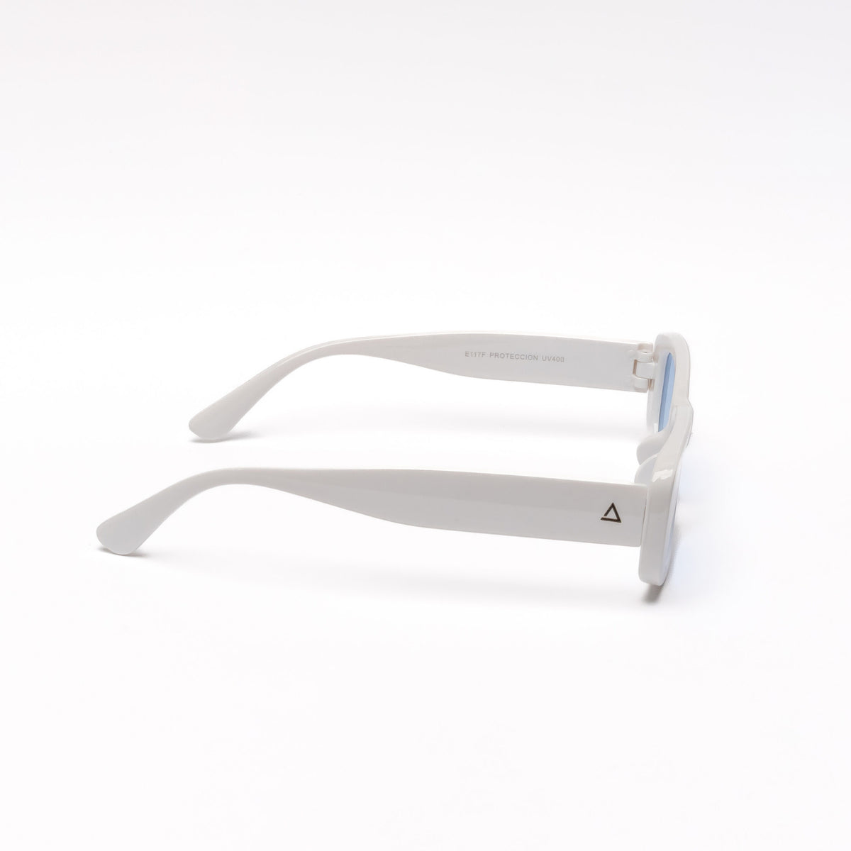 NOAM WHITE | BLUE MIRROR