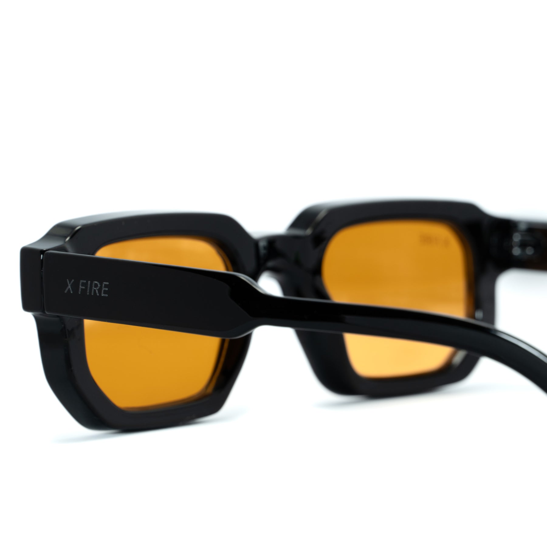 OASIS BLACK | ORANGE MIRROR
