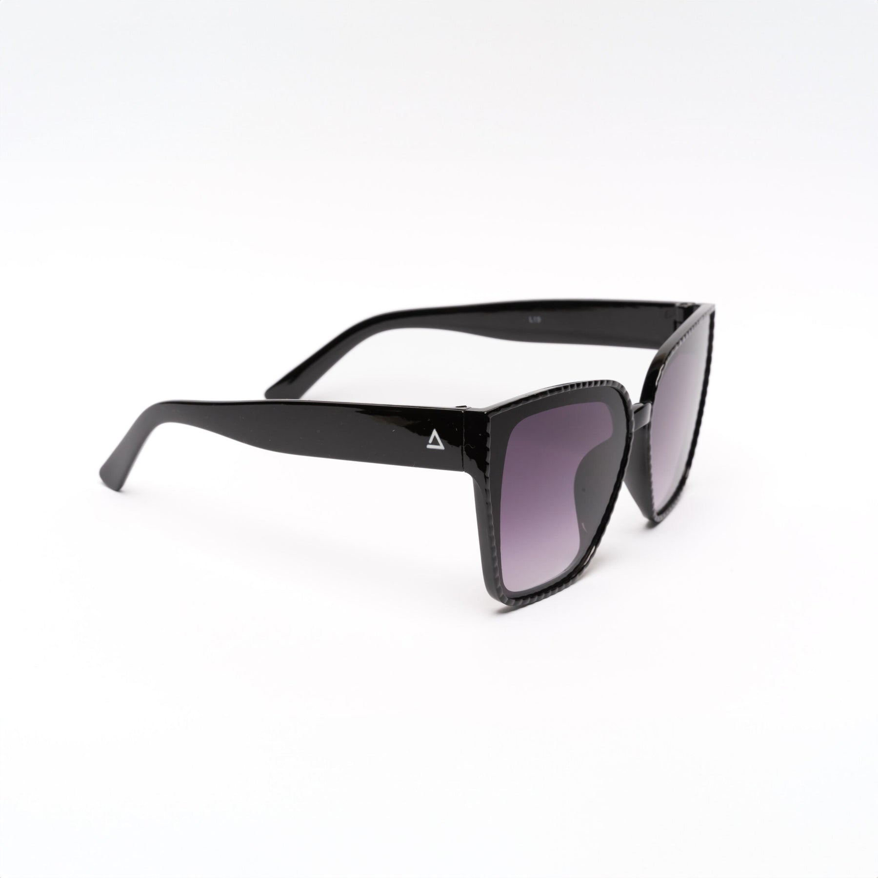 TAFARI BLACK | BLACK MIRROR